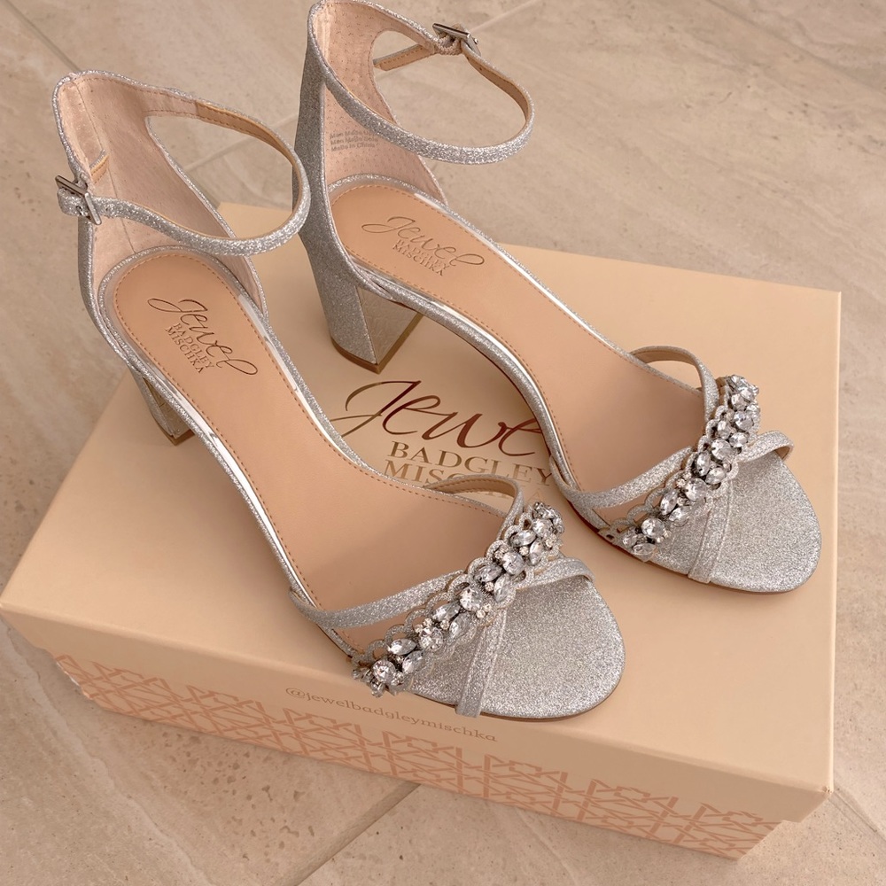 Jewel Badgley Mischka Giona Sandal.